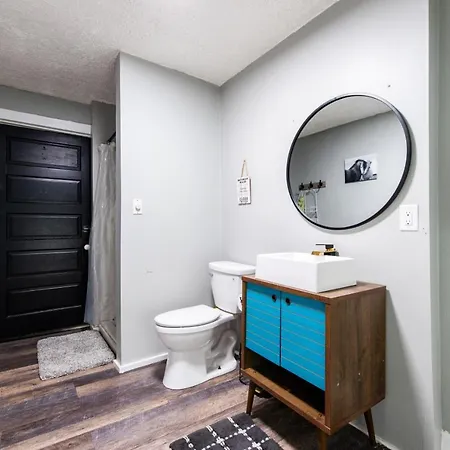 Suite Near Downtown Louisville, Ky - Suite IX-3
